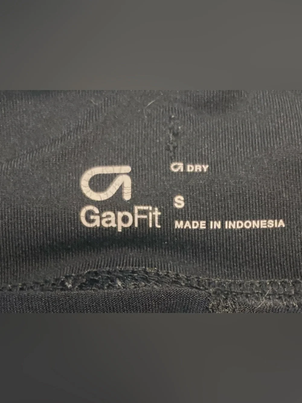 Old Navy GapFit 🟣 Size 7 Bundle of Jeans and Capri Leggings